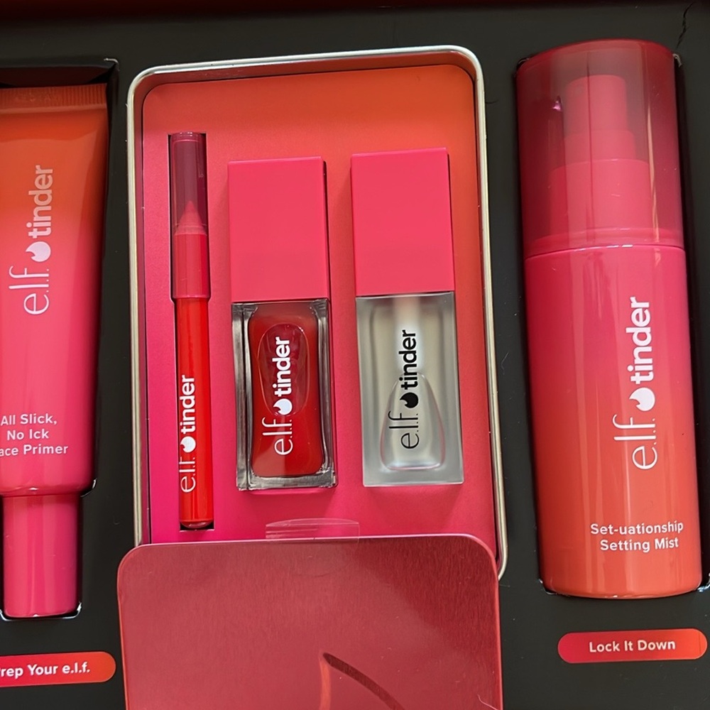 Elf x Tinder Makeup set NIB SOLD OUT with BONUS SAMPLES